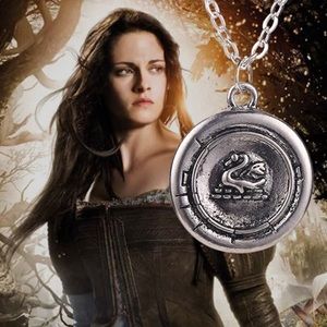 Vampire Diaries Bella Swan amulet necklace.